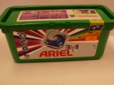 Ariel Color & Style prací gelové polštářky na barevné prádlo 32 ks x 35 ml
